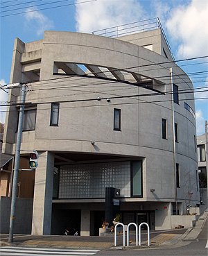 本社外観